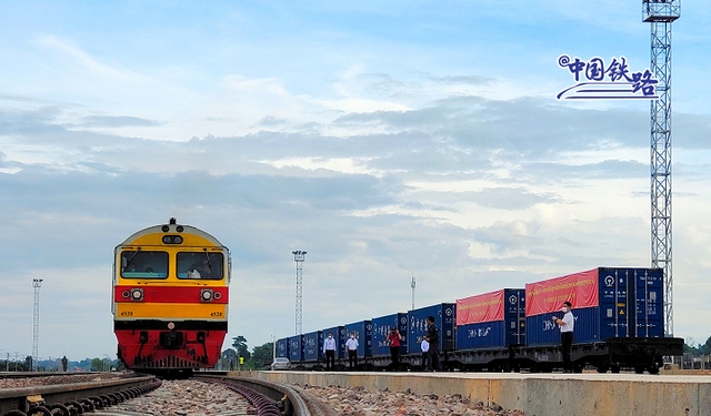 Trung Quốc kết nối vận tải hàng hóa bằng đường sắt với Lào và Thái Lan